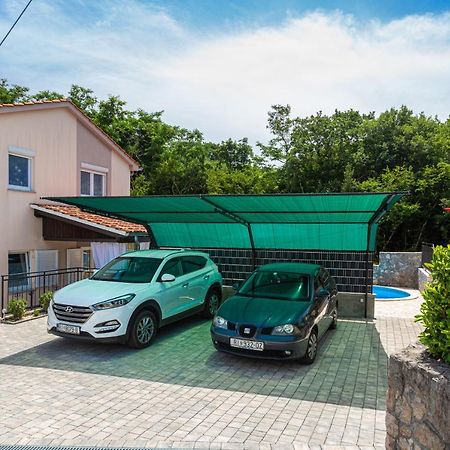 Apartment With A Private Swimming Pool, Garden & Bbq Gostinjac Kültér fotó