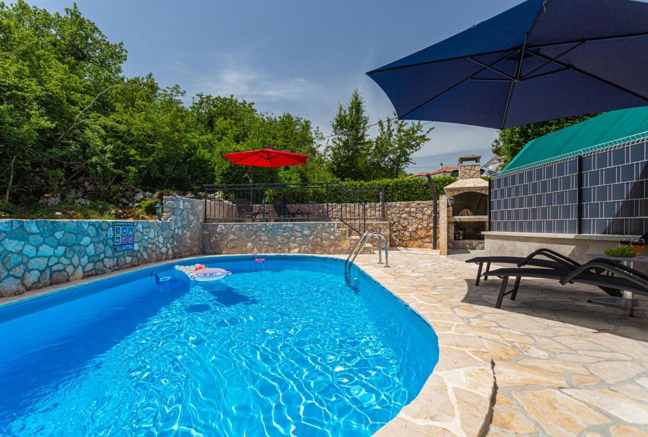 Apartment With A Private Swimming Pool, Garden & Bbq Gostinjac Kültér fotó