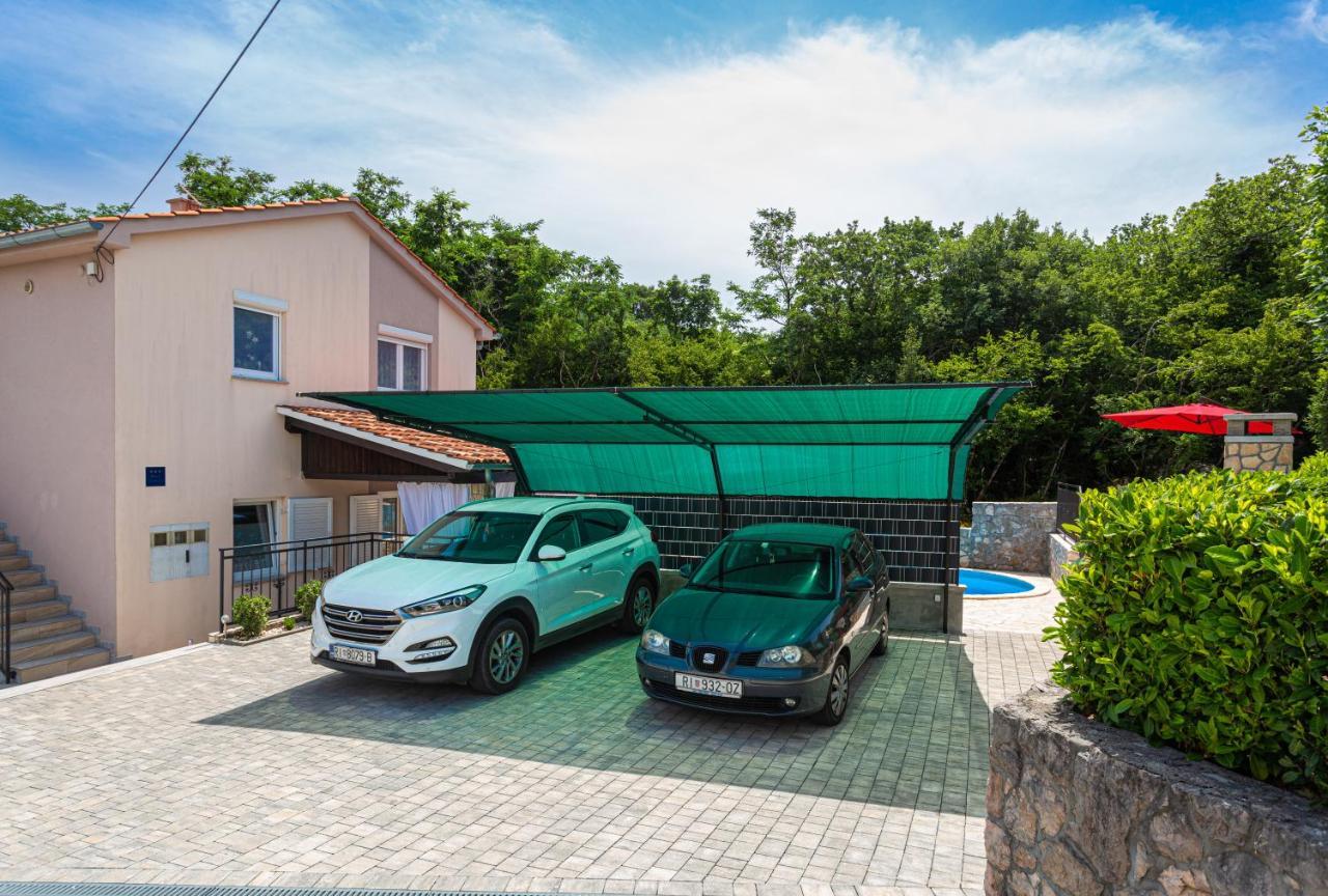 Apartment With A Private Swimming Pool, Garden & Bbq Gostinjac Kültér fotó